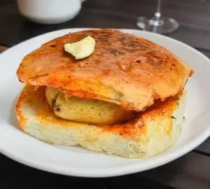 Jumbo Vada paav
